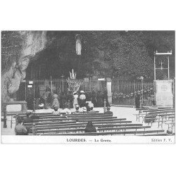 carte postale ancienne 65 LOURDES. La Grotte FV