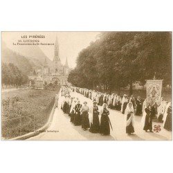 carte postale ancienne 65 LOURDES. Procession du Saint-Sacrement 90