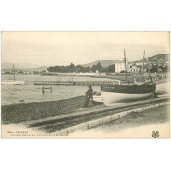 carte postale ancienne 06 CANNES. Embarcadère de la Pointe de la Croisette. Carte Pionnière vers 1900