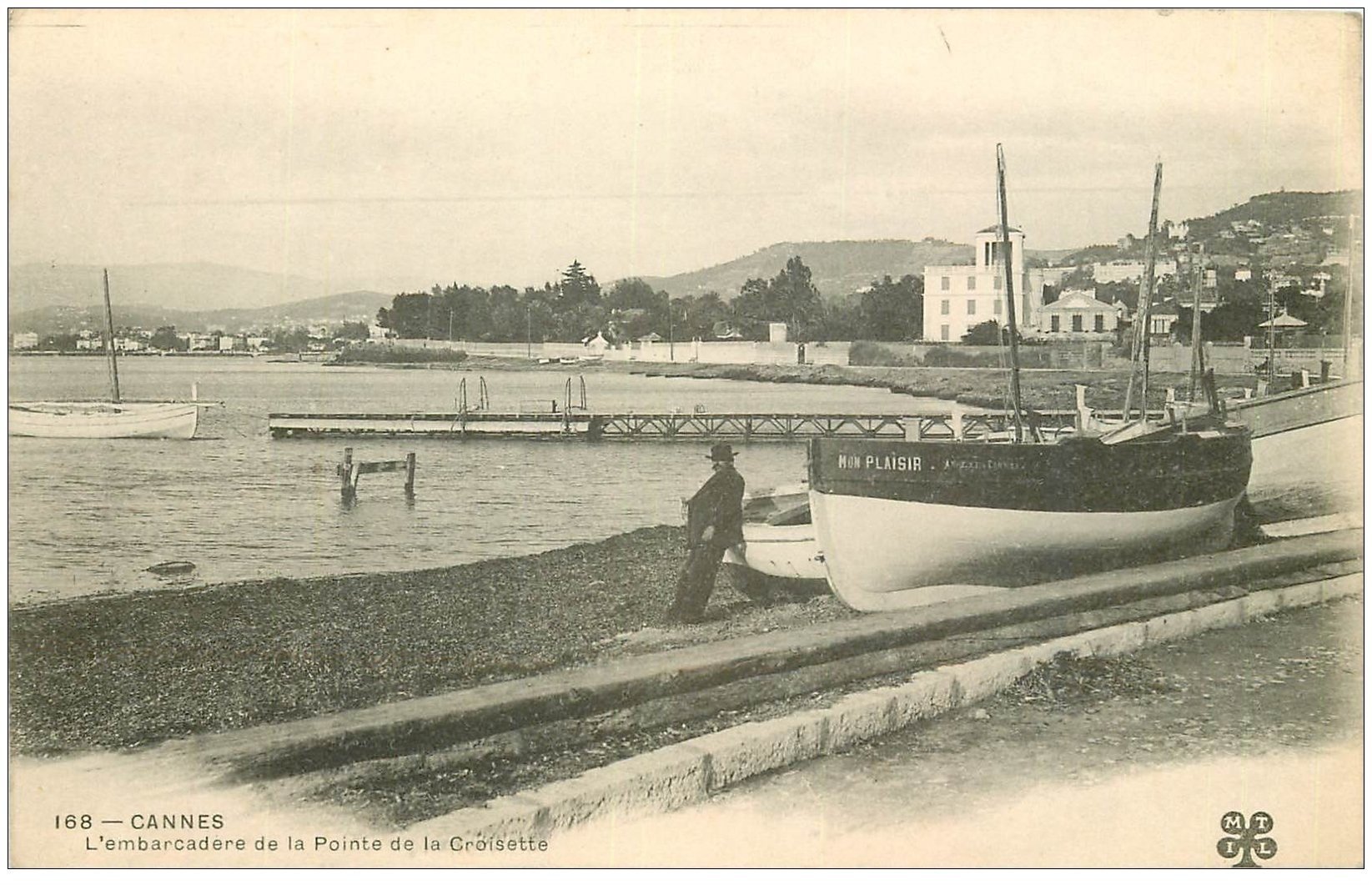 carte postale ancienne 06 CANNES. Embarcadère de la Pointe de la Croisette. Carte Pionnière vers 1900