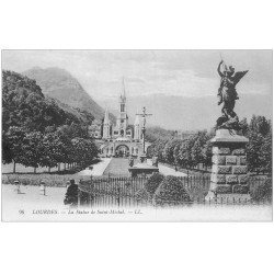 carte postale ancienne 65 LOURDES. Statue Saint-Michel