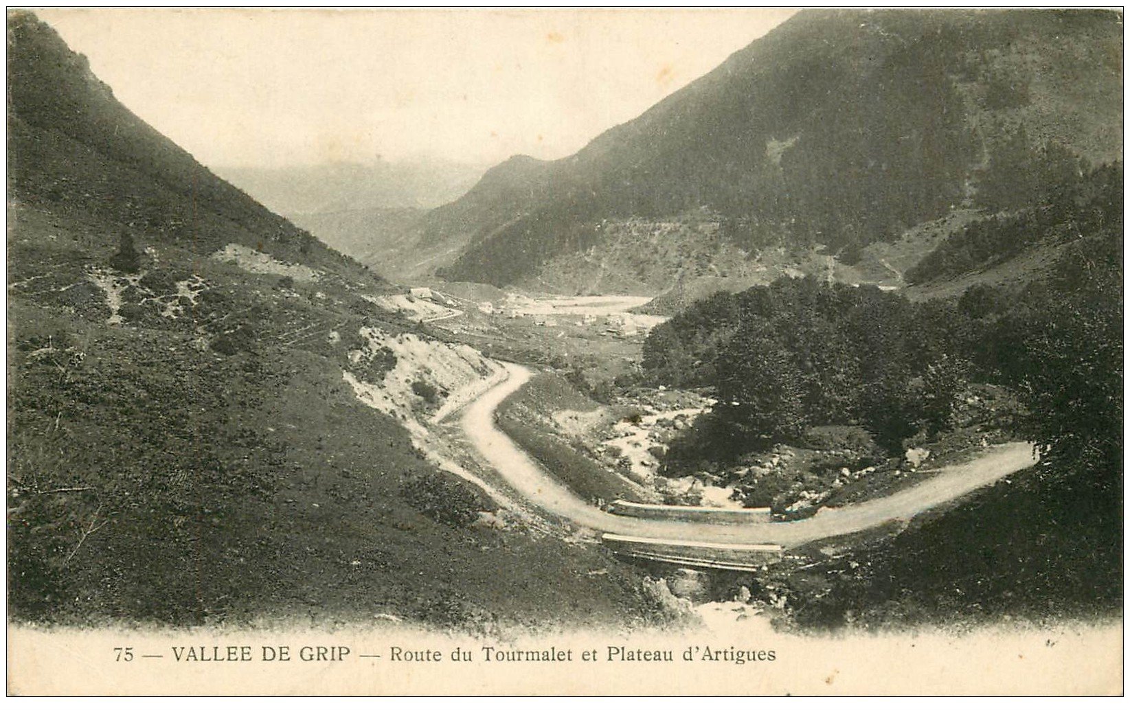 carte postale ancienne 65 VALLEE DE GRIP. Route du Tourmalet et Plateau d'Artigues