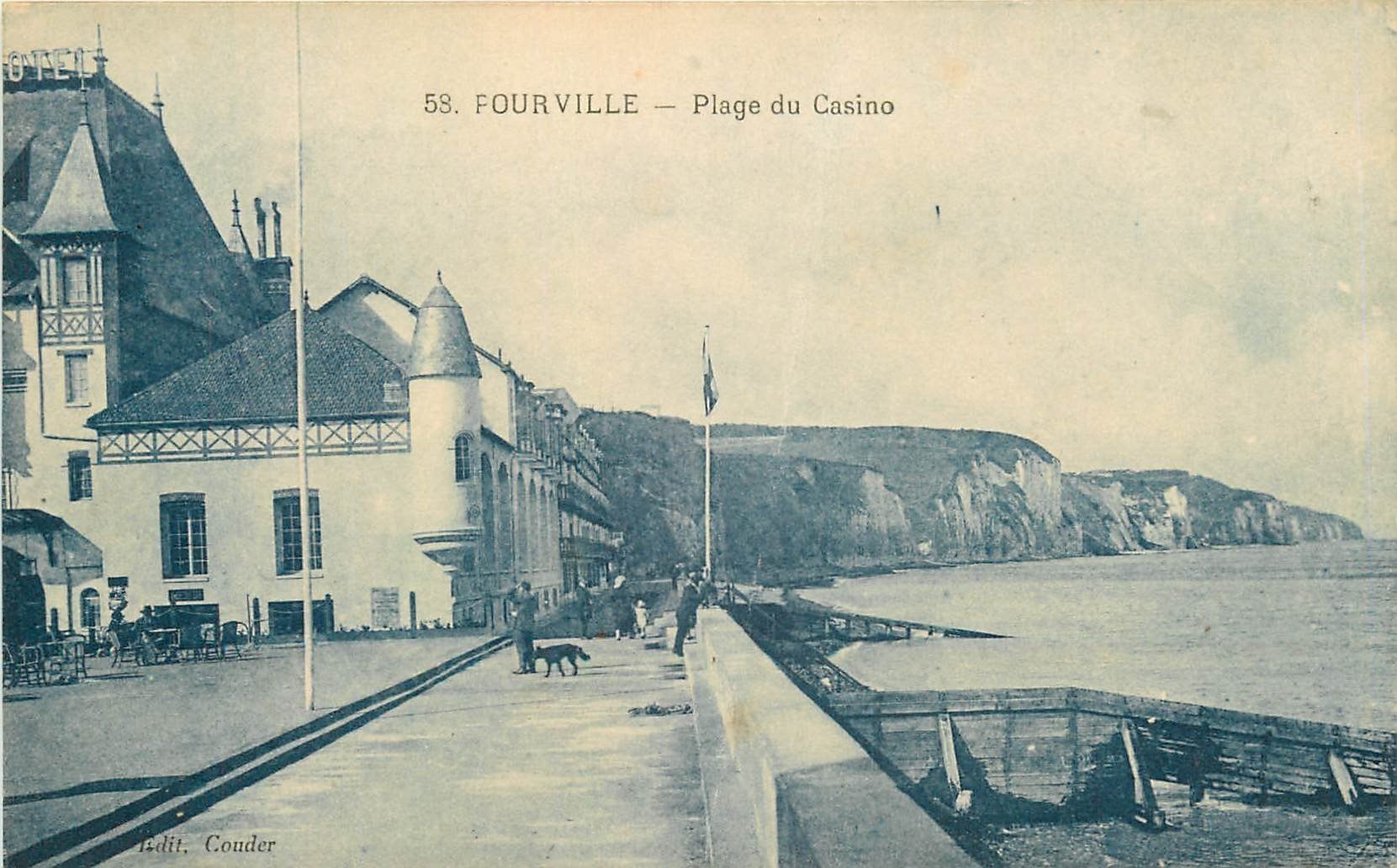 carte postale ancienne 76 FOURVILLE. Plage du Casino. Très très fine plissure...