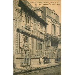 76 FORGES-LES-EAUX. Enfants Rue l'Abbé Ferret