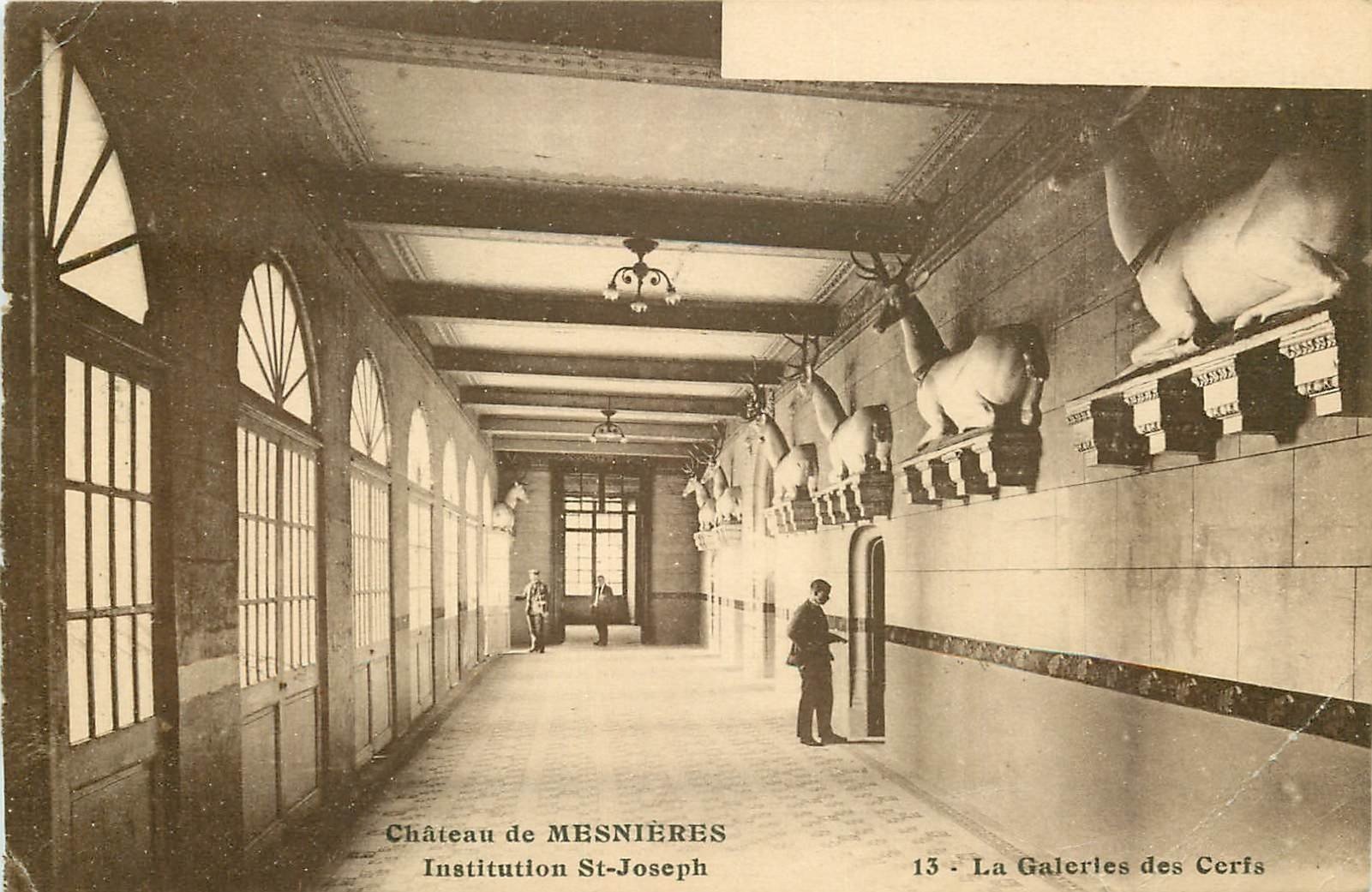 carte postale ancienne 76 CHATEAU DE MESNIERES. Galerie des Cerfs Institution Saint-Joseph 1922