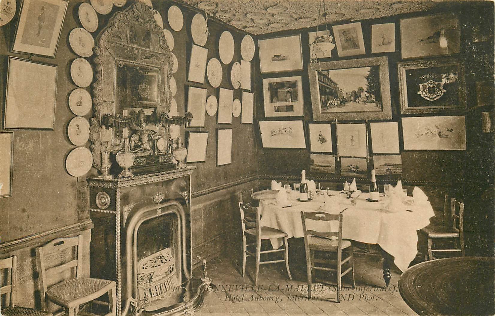 carte postale ancienne 76 GONNEVILLE-LA-MALLET. Hôtel Aubourg. Intérieur
