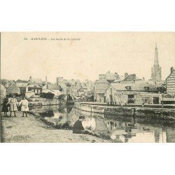76 HARFLEUR. Enfants bords de la Lézarde vers 1911