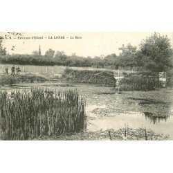 carte postale ancienne 76 LA LONDE. La Mare 1912 animation