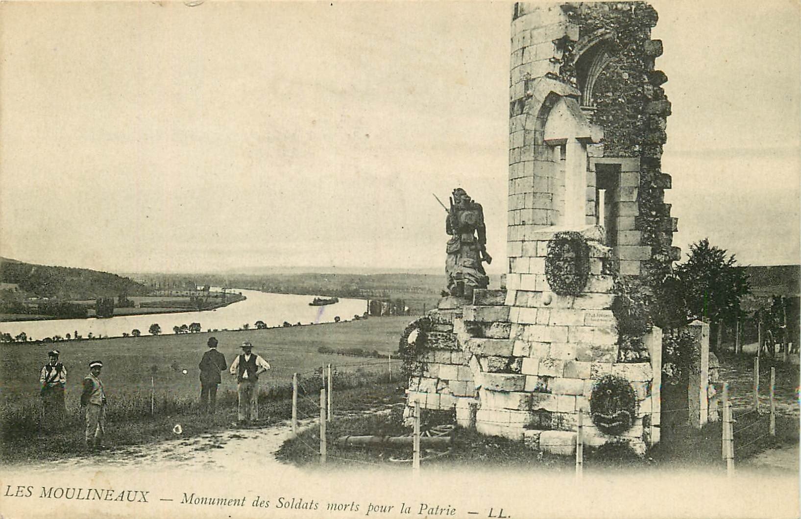 carte postale ancienne 76 LES MOULINEAUX. Monument des Soldats