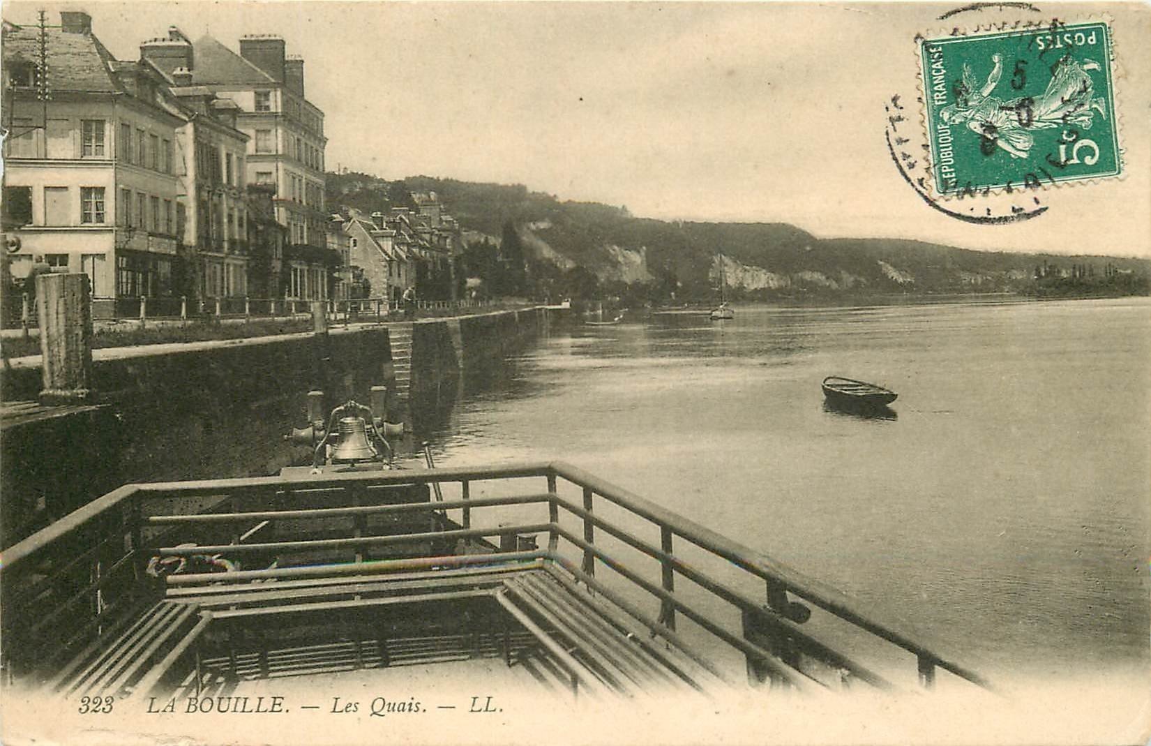 carte postale ancienne 76 LA BOUILLE. Les Quais et Cloche d'un transbordeur 1910