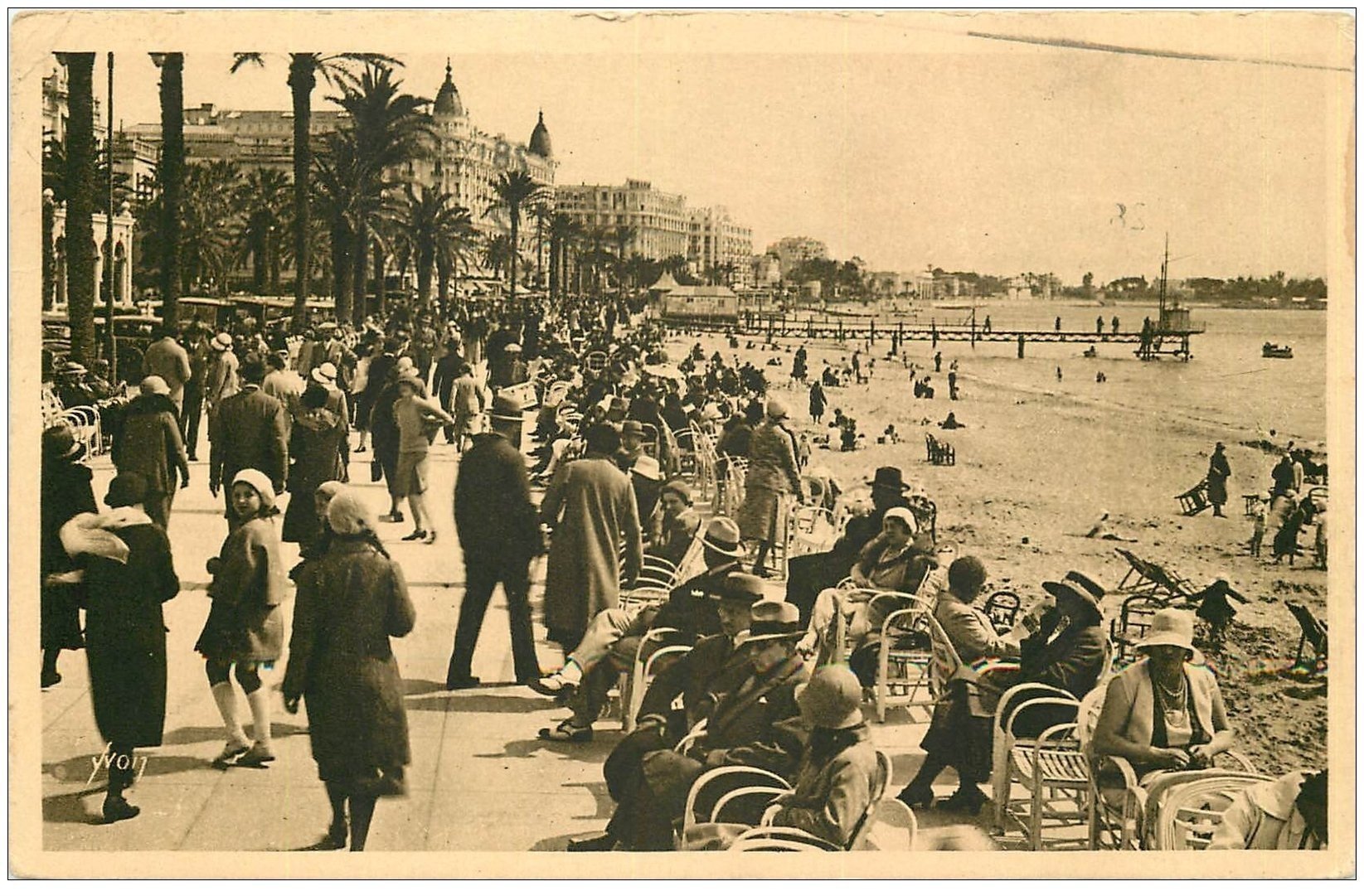 carte postale ancienne 06 CANNES. La Promenade de la Croisette 1932