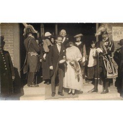 carte postale ancienne 76 LE PETIT-QUEVILLY. Un Mariage. Le Marié et Gardes Suisses. Carte Photographie Belville à Rouen