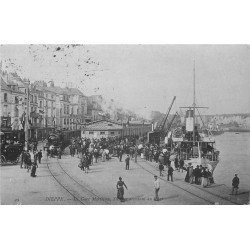 carte postale ancienne 76 DIEPPE. La Gare Maritime avec Locomotive et Steamer1905