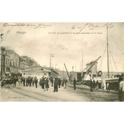 carte postale ancienne 76 DIEPPE. La Gare Maritime arrivée du Paquebot et Locomotive 1904