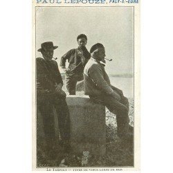 carte postale ancienne 76 LE TREPORT. Types de Vieux Loups de Mer à la pipe. Réclame Au Bon Marché à Pacy-sur-Eure