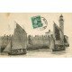 carte postale ancienne 76 LE TREPORT. Départ des barques de Pêche 1922 et le Phare