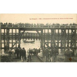 76 LE TREPORT. Sortie Canot de Sauvetage à l'Estacade. Collection Fleury