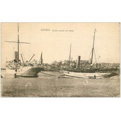 carte postale ancienne 06 CANNES. Port avec deux Yachts
