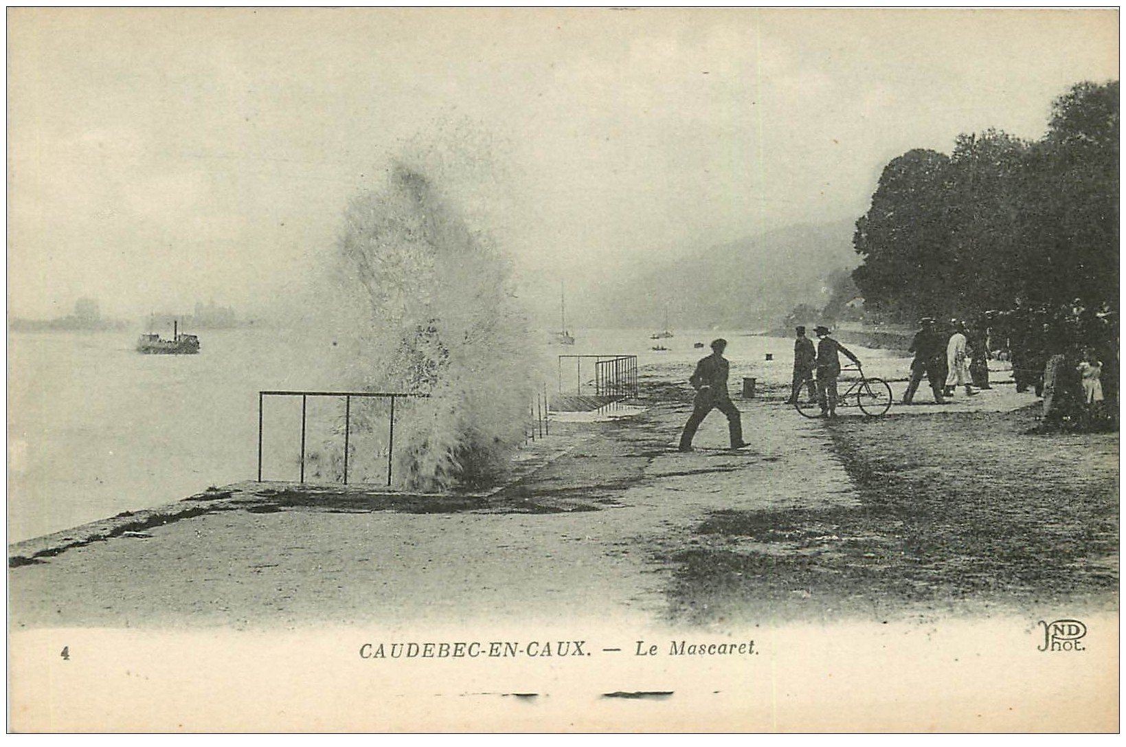 76 CAUDEBEC-EN-CAUX. Le Mascaret