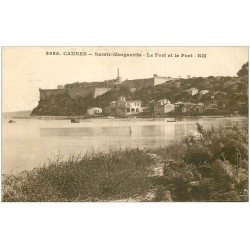 carte postale ancienne 06 CANNES. SAINTE-MARGUERITE. Fort et Port 1929