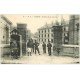 carte postale ancienne 76 ELBEUF. Entrée de la Caserne 1916 Militaires