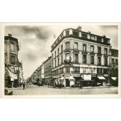 carte postale ancienne 76 ELBEUF. Place Calvaire rue Jean-Jaurès Café du Centre. Carte Photo
