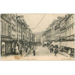 carte postale ancienne 76 ELBEUF. Rue de la République 1904