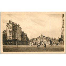 carte postale ancienne 76 EU. Place de l'Eglise