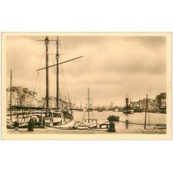 carte postale ancienne 76 LE HAVRE. Bassin du Commerce Yacht