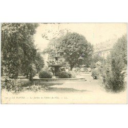 carte postale ancienne 76 LE HAVRE. Hôtel de Ville et Jardin 1905