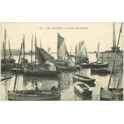 carte postale ancienne 76 LE HAVRE. L'Anse des Pilotes Barques de Pêcheurs