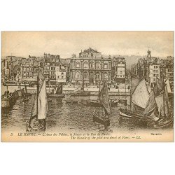 carte postale ancienne 76 LE HAVRE. Musée et Anse de Pilotes Rue de Paris 1923