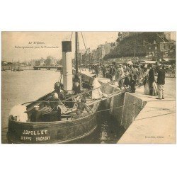 carte postale ancienne 76 LE TREPORT. Embarquement pour la Promenade. Navires et bateaux