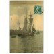 76 LE TREPORT. Sortie d'une Goëlette. Superbe carte toilée 1909. Bateau de Pêche