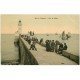 carte postale ancienne 76 LE TREPORT. Sur la Jetée. Superbe carte toilée