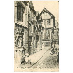 carte postale ancienne 76 ROUEN. Fontaine Rue Saint-Romain