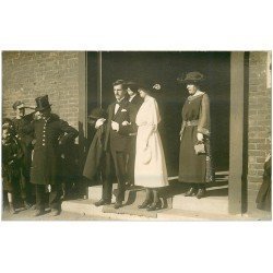 carte postale ancienne 76 ROUEN. Rare Carte Photo d'un Mariage. Sortie d'Eglise. Photographe Belville