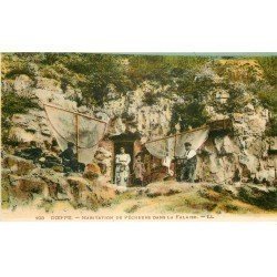 carte postale ancienne 76 DIEPPE. Habitation Pêcheurs dans Falaises