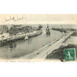 carte postale ancienne 76 DIEPPE. L'Entrée des Jetés vers 1910