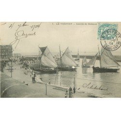 carte postale ancienne 76 LE TREPORT. Arrivées des Bateaux de Pêche 1904