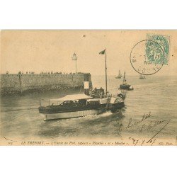 carte postale ancienne 76 LE TREPORT. Entrée Port vapeurs Picardie et Mouche 1907