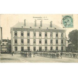 carte postale ancienne 76 ELBEUF. Caserne et Militaires 1906