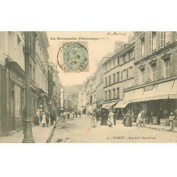 carte postale ancienne 76 ELBEUF. Rue de la République 1906 Magasin Félix Potin