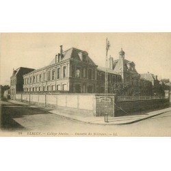 carte postale ancienne 76 ELBEUF. Entrée Collège Fénelon