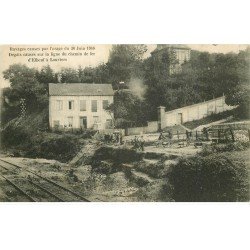 carte postale ancienne 76 ELBEUF. Ravages ligne du Chemin de Fer par Orage de 1908 animation