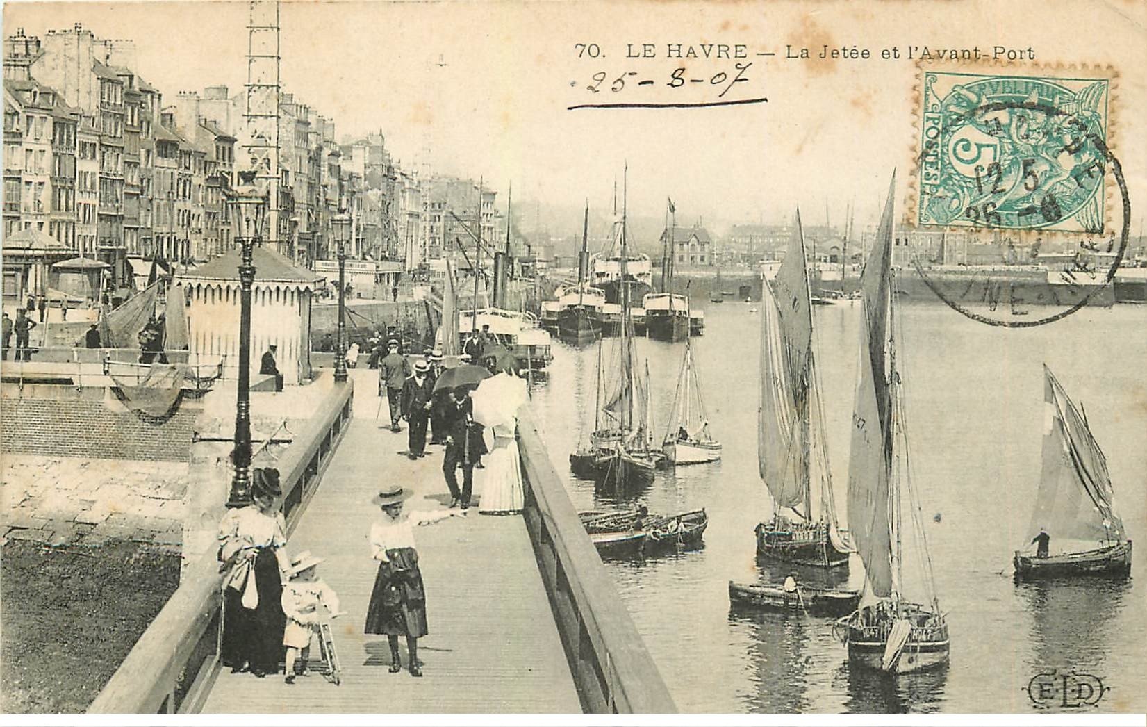 76 LE HAVRE. Jetée et Avant-Port 1907. Enfant trotinette