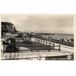 carte postale ancienne 76 SAINT-VALERY-EN-CAUX. La Nouvelle Digue. Carte Photo