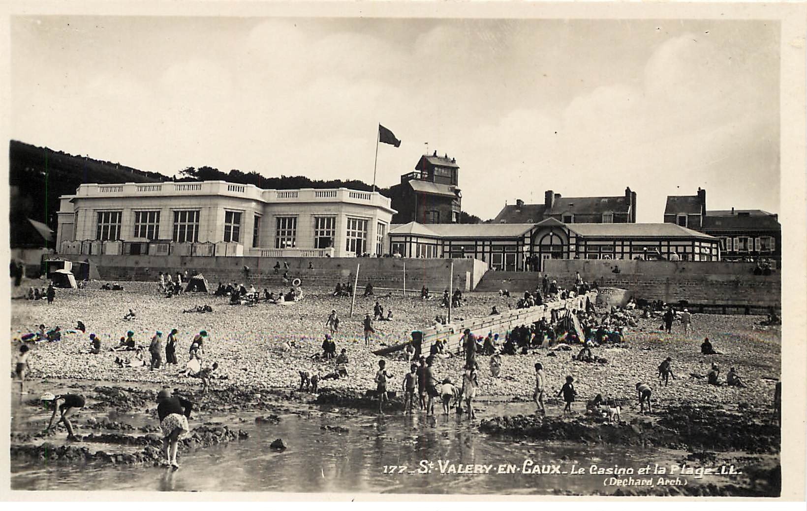 carte postale ancienne 76 SAINT-VALERY-EN-CAUX. Casino Plage. Carte Photo