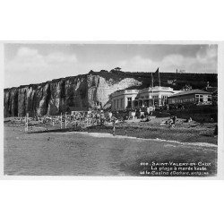 carte postale ancienne 76 SAINT-VALERY-EN-CAUX. Casino Plage marée haute. Carte Photo