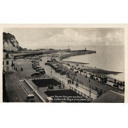 carte postale ancienne 76 SAINT-VALERY-EN-CAUX. Digue et Jetées. Carte Photo